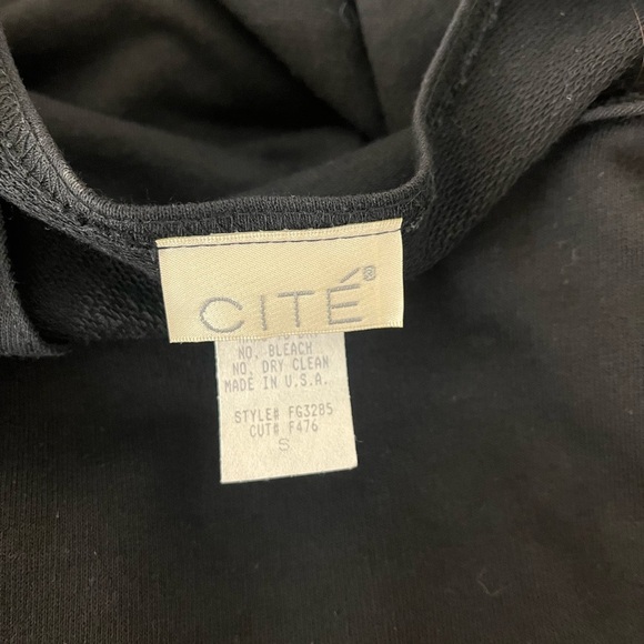 Cite black long-sleeve maxi dress with a graphic giraffe print - Picture 7 of 8